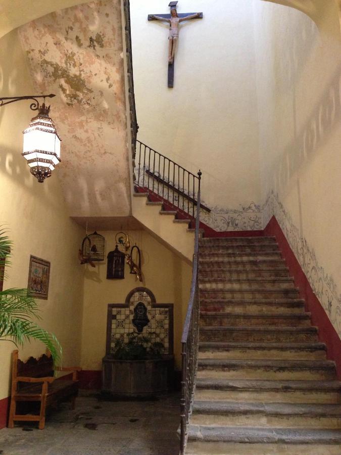 Hotel Travel Puebla Buitenkant foto